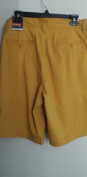 St. John Bay Mens Shorts - Picture 2 of 3